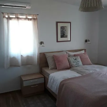 Holiday House Olivia Villa *
