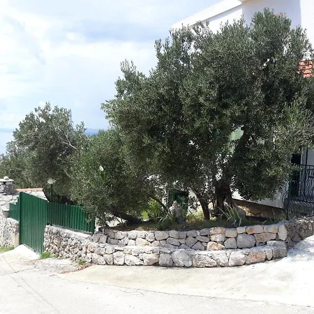 Holiday House Olivia