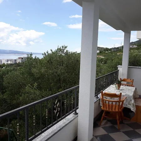 Holiday House Olivia Villa